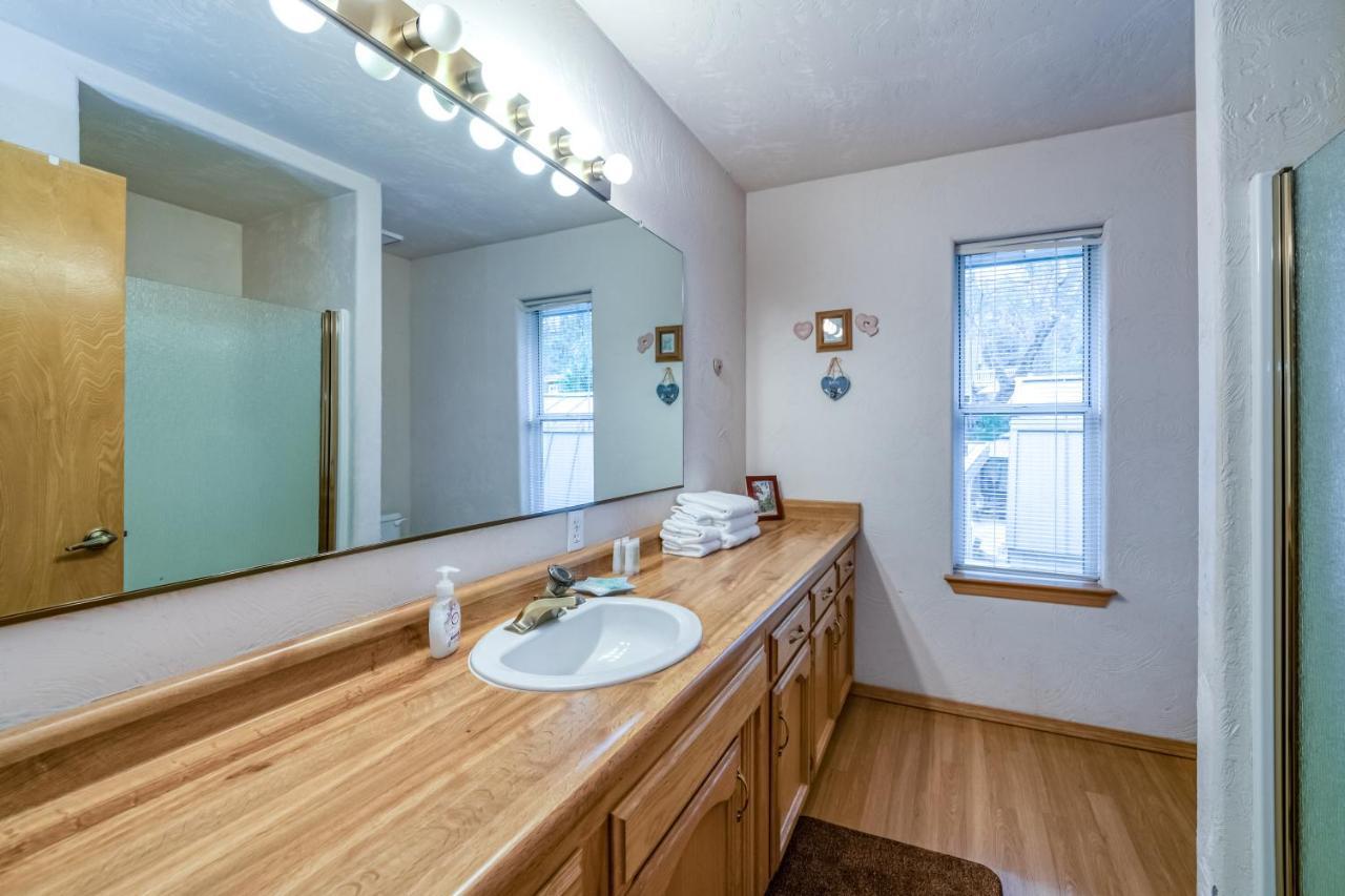 Black Bear Cabin Bass Lake Exterior foto